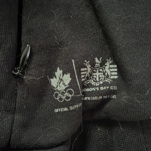 Official Olympic Black Canada zip up - Picture 2 of 2